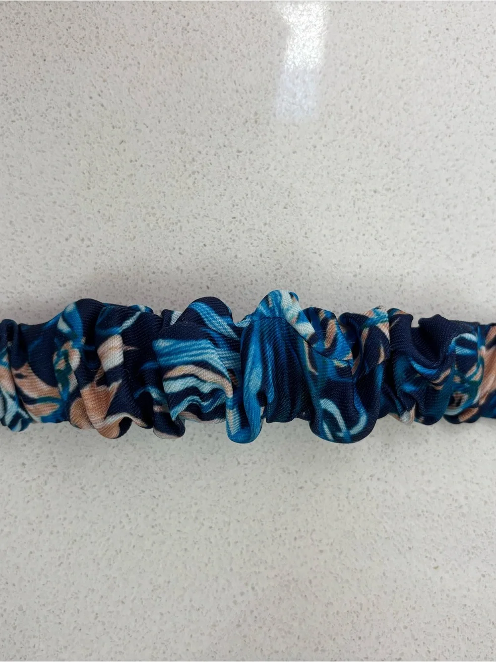 Blue Patterned Scrunchie Watch Band for Women Apple Watch series 11 42 mm 6’2”